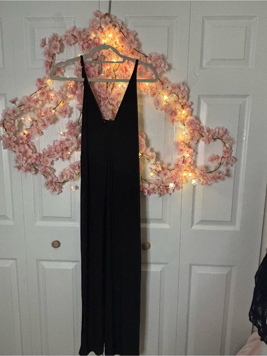 Dresses & Skirts - Women’s Black V-Neck Slip Dress